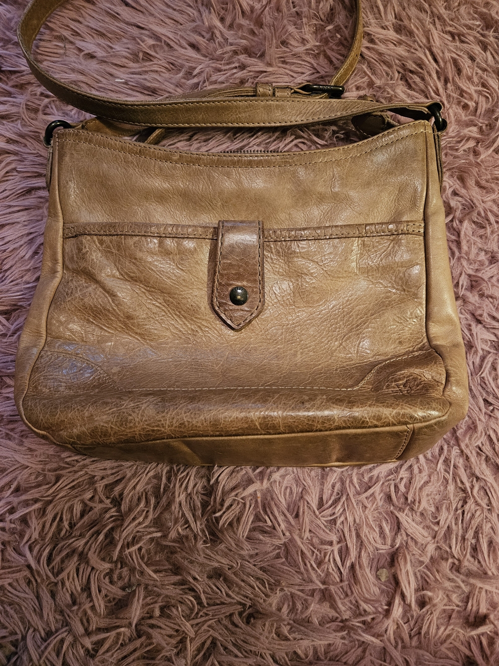 Frye☆Leather Crossbody Bag in Tan - Picture 2 of 15